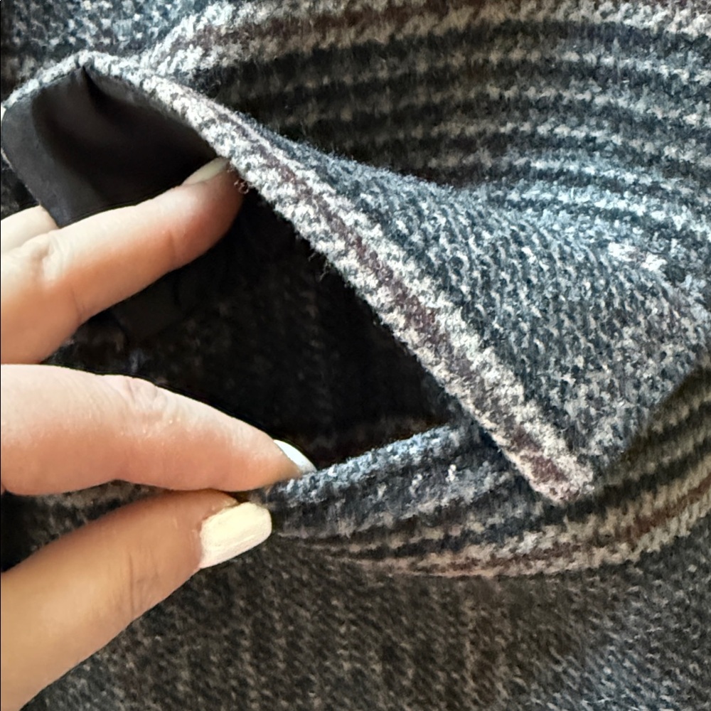 NEW- House of Harlow 1960 Wool Blend Plaid Coat - Picture 4 of 13